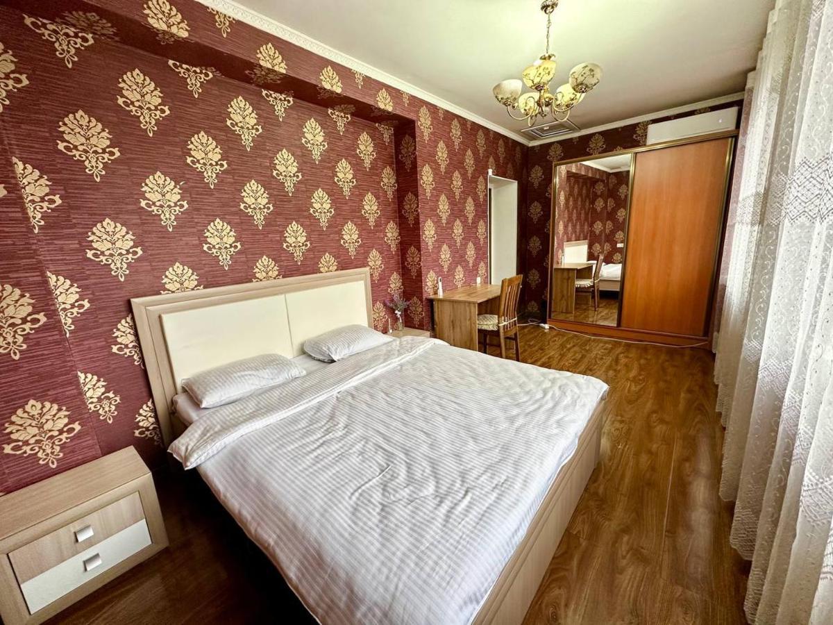 Hostel 4U Bişkek Dış mekan fotoğraf